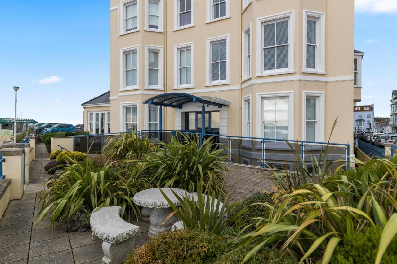 3 South Beach Court - Cosy Seafront Apartment Tenby Eksteriør billede