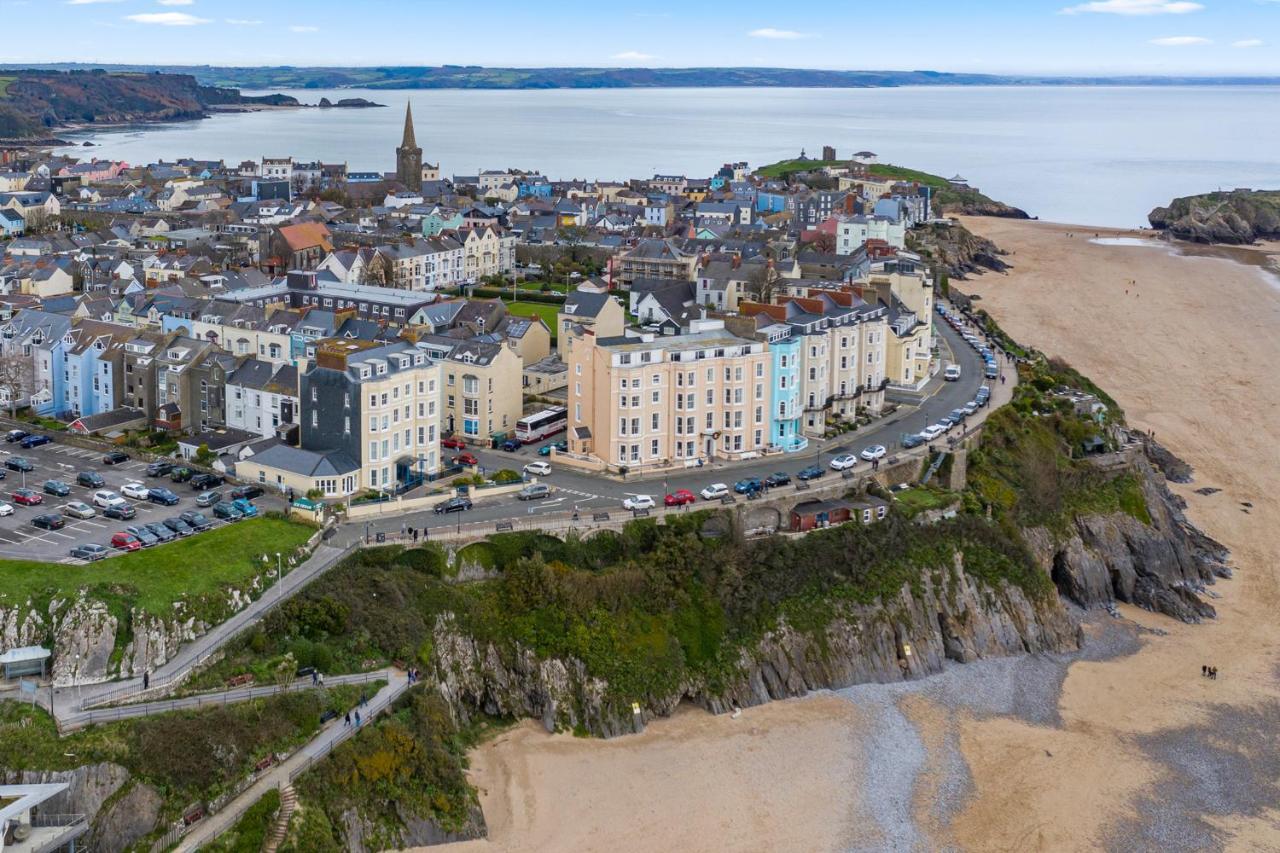 3 South Beach Court - Cosy Seafront Apartment Tenby Eksteriør billede